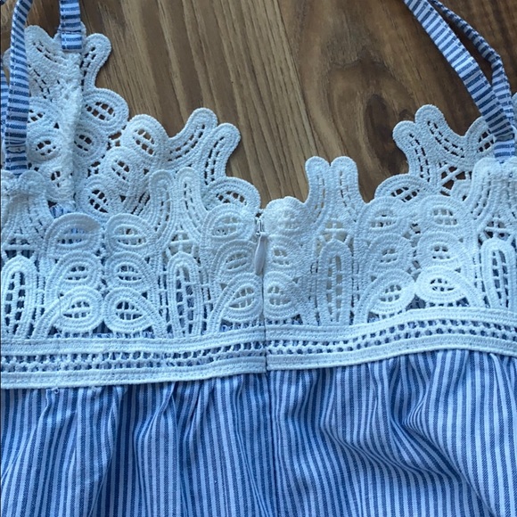 LF Seek The Label Laced Cold Shoulder Crop Top M - Picture 6 of 6